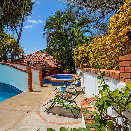 Hotel M&M Casa Blanca Playa Ocotal المظهر الخارجي الصورة