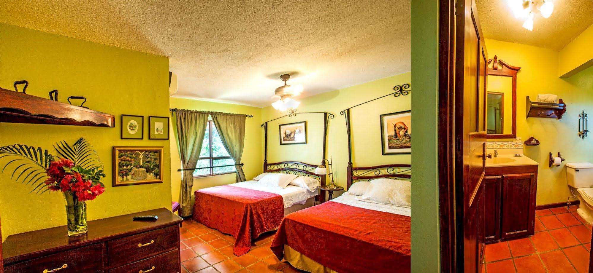 Hotel M&M Casa Blanca Playa Ocotal المظهر الخارجي الصورة