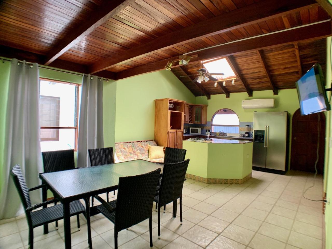 Hotel M&M Casa Blanca Playa Ocotal المظهر الخارجي الصورة
