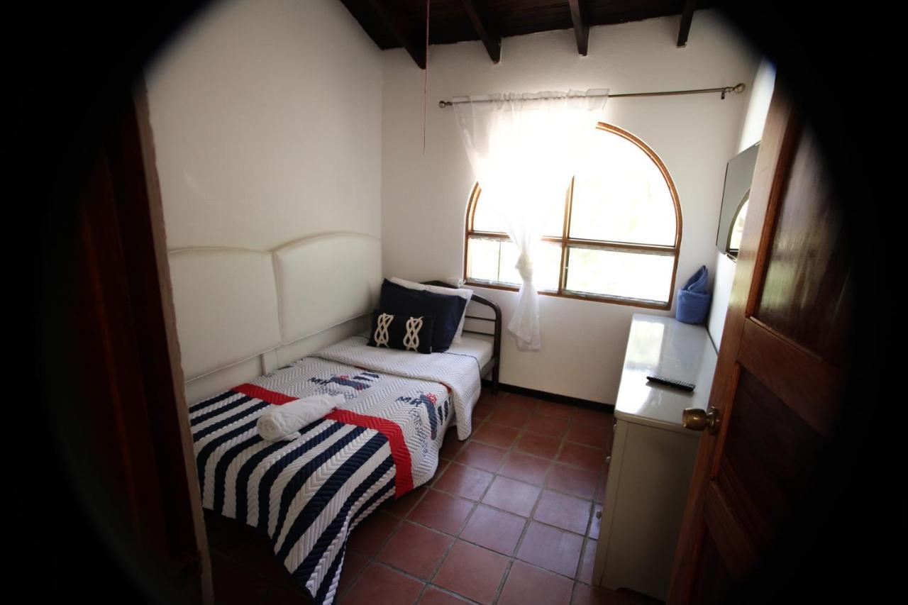 Hotel M&M Casa Blanca Playa Ocotal المظهر الخارجي الصورة