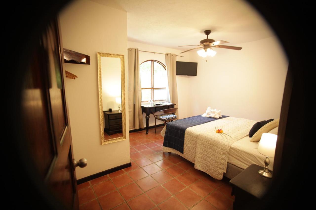Hotel M&M Casa Blanca Playa Ocotal المظهر الخارجي الصورة