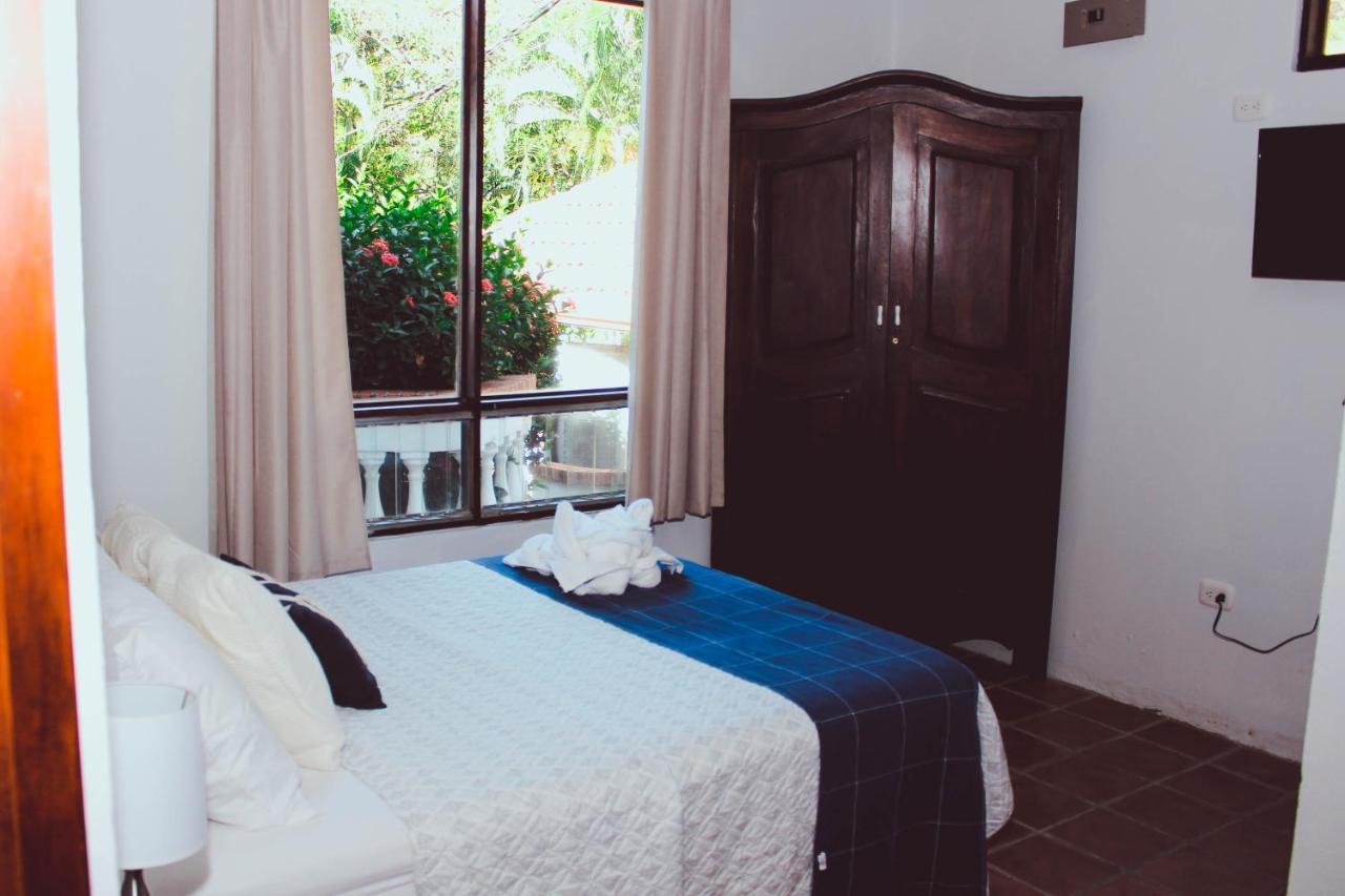 Hotel M&M Casa Blanca Playa Ocotal المظهر الخارجي الصورة